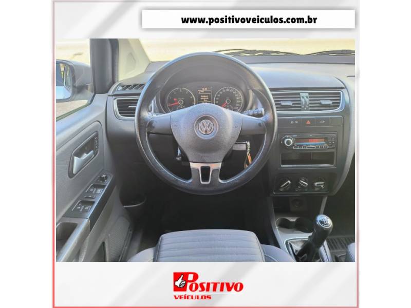 VOLKSWAGEN - CROSSFOX - 2012/2012 - Prata - R$ 45.500,00